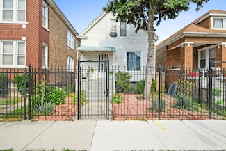6821 S Campbell Ave, Chicago, IL 60629