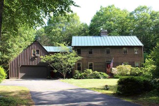 34 Hemlock Rd, Vernon, VT 05354
