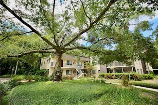 11702 Raintree Village Blvd Unit B, Temple Terrace, FL 33617