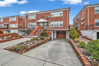 61-19 76th St, Queens, NY 11379