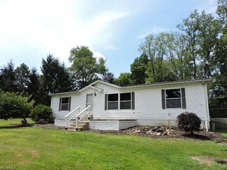 2919 E South Range Rd, New Springfield, OH 44443