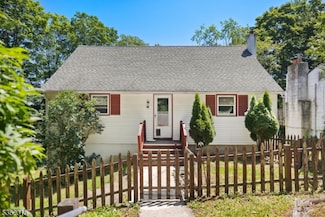 59 Lakeview Dr, Sussex, NJ 07461