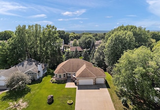 973 Mcclelland St S, Saint Paul, MN 55119