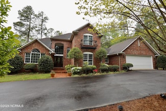 1320 E Hedgelawn Way, Southern Pines, NC 28387
