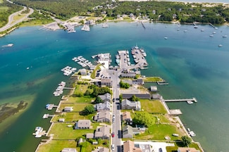 2042 Main Rd, Westport Point, MA 02791