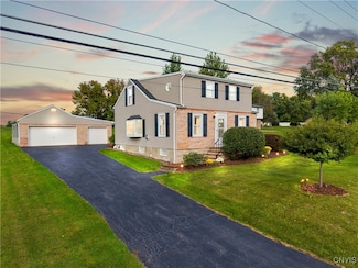 3447 Cold Springs Rd, Baldwinsville, NY 13027