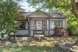 1906 Prune St, Medford, OR 97501