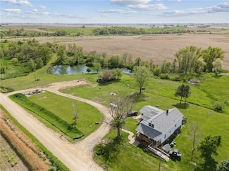 829 Union Ave, Lowden, IA 52255