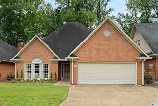 1517 Ashley Wood Cir, Vestavia, AL 35216