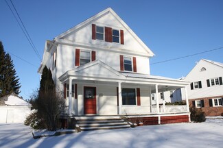 8 School St, Hatfield, MA 01038