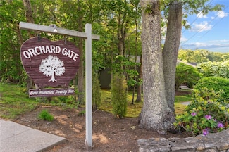 125 Smith Ave Unit 5C, Greenville, RI 02828