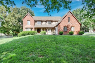 4912 W 114th St, Leawood, KS 66211