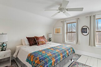 73 Manhattan Dr, Burlington, VT 05401