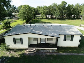 239 W 83rd St S, Haysville, KS 67060