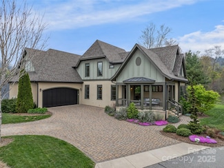 17 Kiftsgate Ct, Asheville, NC 28804