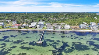 325 Deer Point Dr, Gulf Breeze, FL 32561