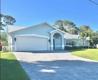 2450 SW Aberdeen St, Port Saint Lucie, FL 34953