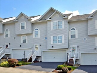 215 Manor View Dr, Manor, PA 15665