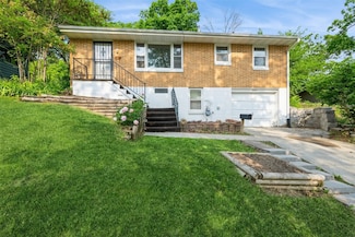 1333 Harold Dr SE, Cedar Rapids, IA 52403