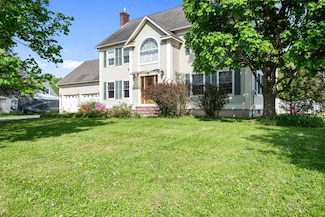 9 Adirondack St, South Burlington, VT 05403