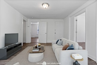8 Delaware St Unit 2, Worcester, MA 01603