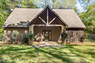 1165 Monk St, Valley, AL 36854