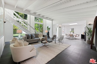 1264 Benedict Canyon Dr, Beverly Hills, CA 90210