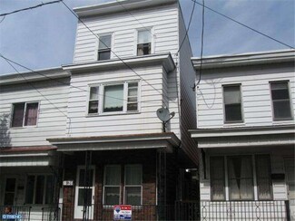 113 N West St, Shenandoah, PA 17976