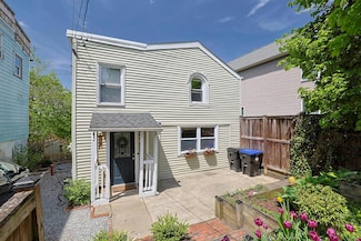 158 N Clinton St, Poughkeepsie, NY 12601