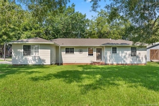 619 S Sarah St, Welsh, LA 70591