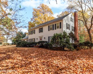 7 Cindy Ln, Holmdel, NJ 07733