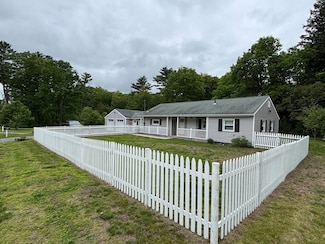 72 Charlton St, Oxford, MA 01540