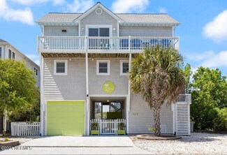 423 N New River Dr, Surf City, NC 28445
