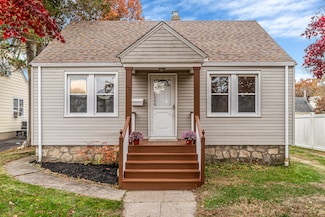 539 Old Town Rd, Bridgeport, CT 06606