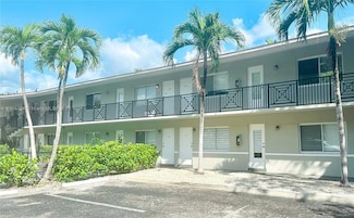 95 Edgewater Dr Unit 107, Coral Gables, FL 33133