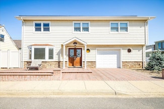 755 E Chester St, Long Beach, NY 11561