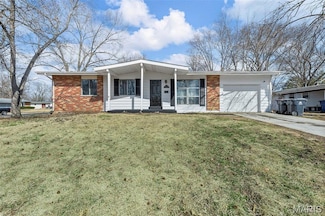 965 Cheyenne Dr, Florissant, MO 63033