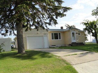 218 James St W, Michigan, ND 58259
