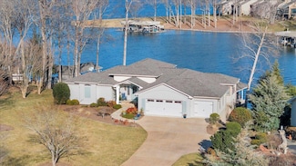 126 Freeboard Dr, Moneta, VA 24121