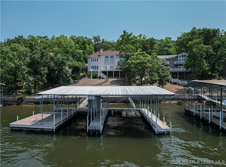1065 Imperial Point Dr, Lake Ozark, MO 65049