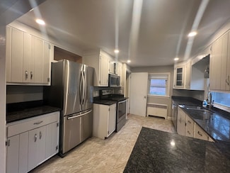 100 North Ave, Rockland, MA 02370