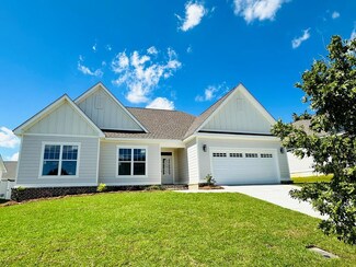 113 Leaf St, Midland City, AL 36350
