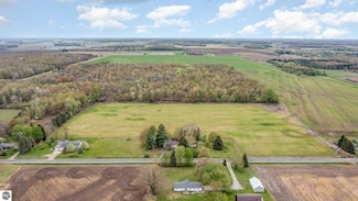 678 S Alger Rd, Ithaca, MI 48847
