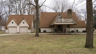 525 Drake Rd, Galveston, IN 46932