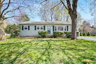 5 Hart Rd, Newburyport, MA 01950