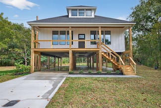 165 Thurman Ave, Bridge City, TX 77611