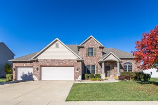 8 Litta Ct, Bloomington, IL 61704