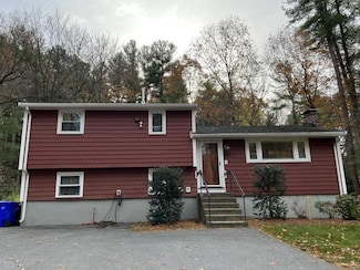 27 Burlington Rd, Bedford, MA 01730