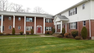 57 Colonial Cir Unit D, Chicopee, MA 01020