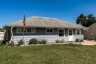 1014 35th St NE, Cedar Rapids, IA 52402
